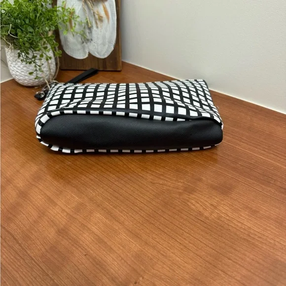 Dabney Lee Makeup Bag Large Wristlet Check Pattern NWT - Picture 3 of 7